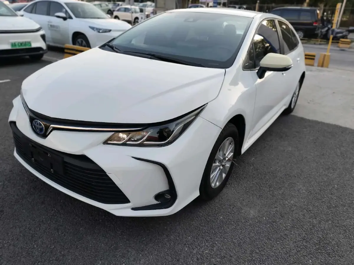 2022 Toyota Corolla 1.8L 98HP L4 E-CVT Hybrid