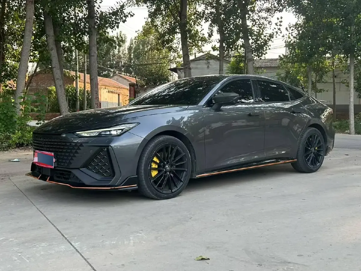 2022 ChangAn UNI-V 2.0T 233HP L4 8AT