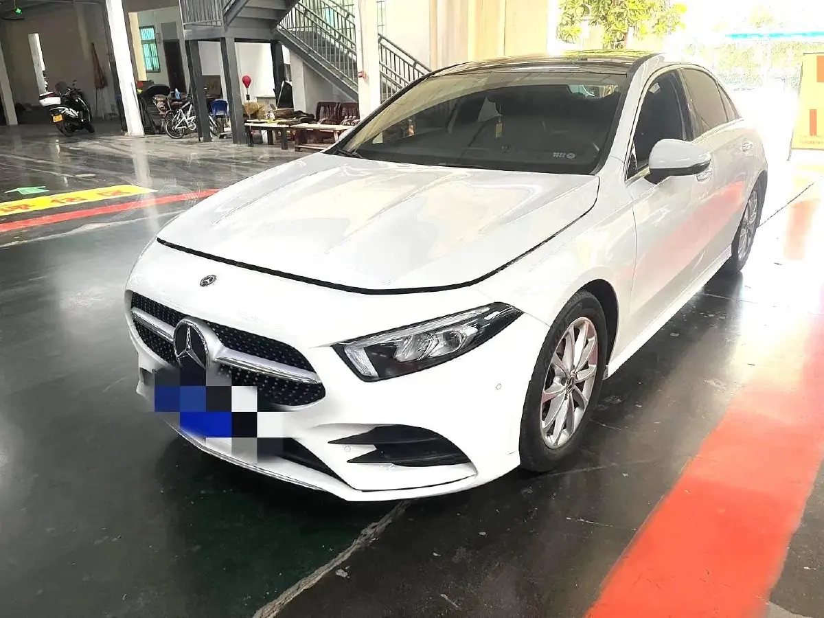 2020 Mercedes-Benz A Class 1.3T 163HP L4 7DCT