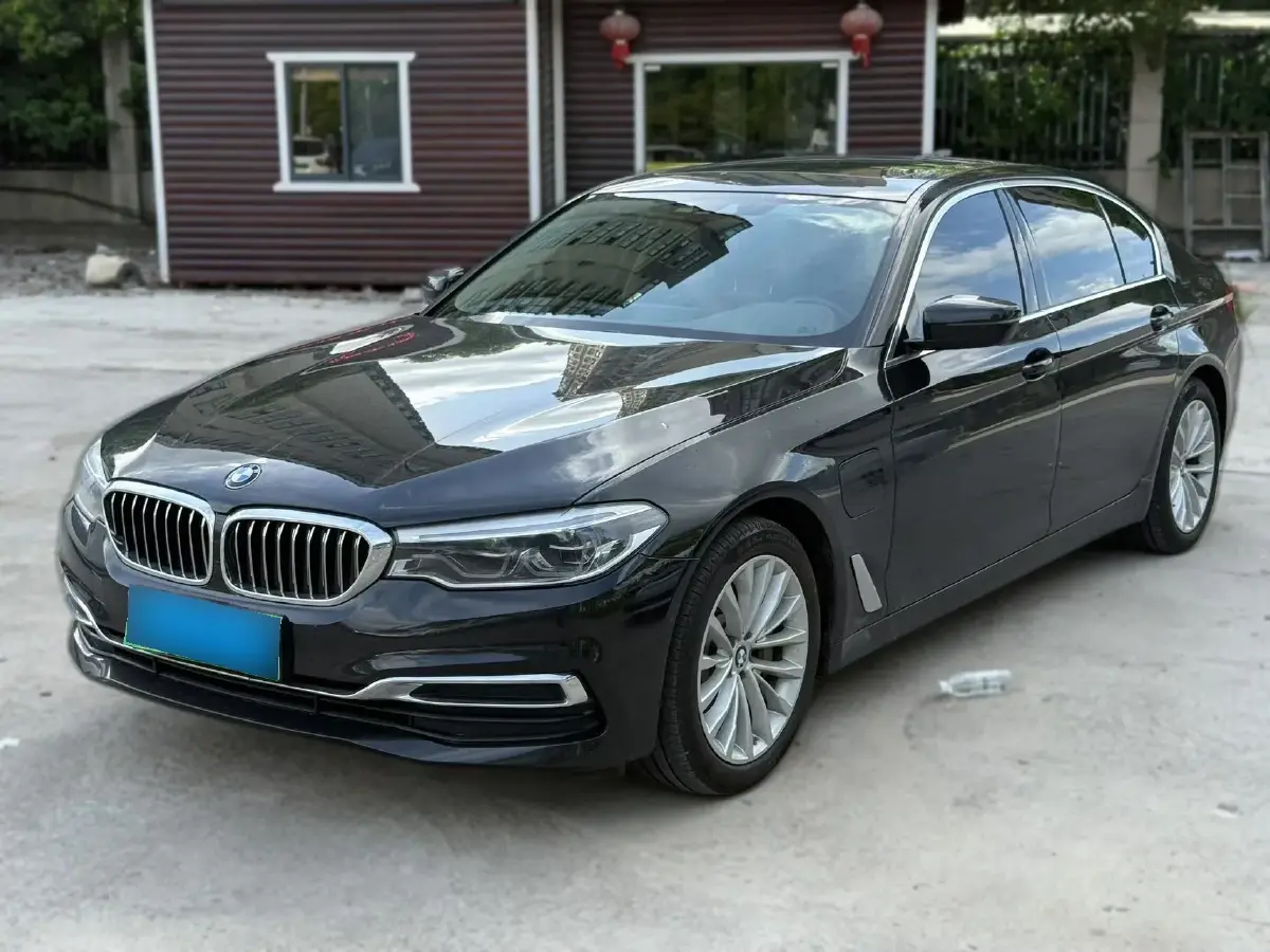 2020 BMW 5 Series 2.0T 184HP L4 8AT PHEV 17.7KWH