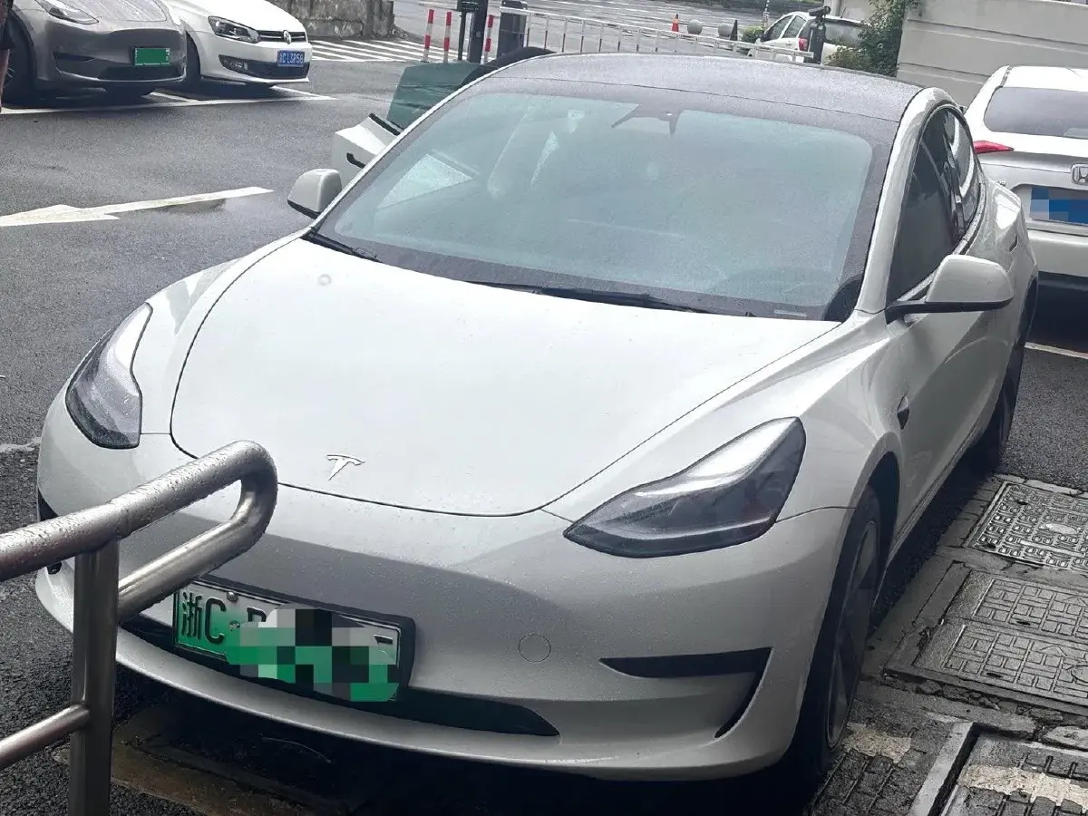 2022 Tesla Model 3 BEV 60KWH
