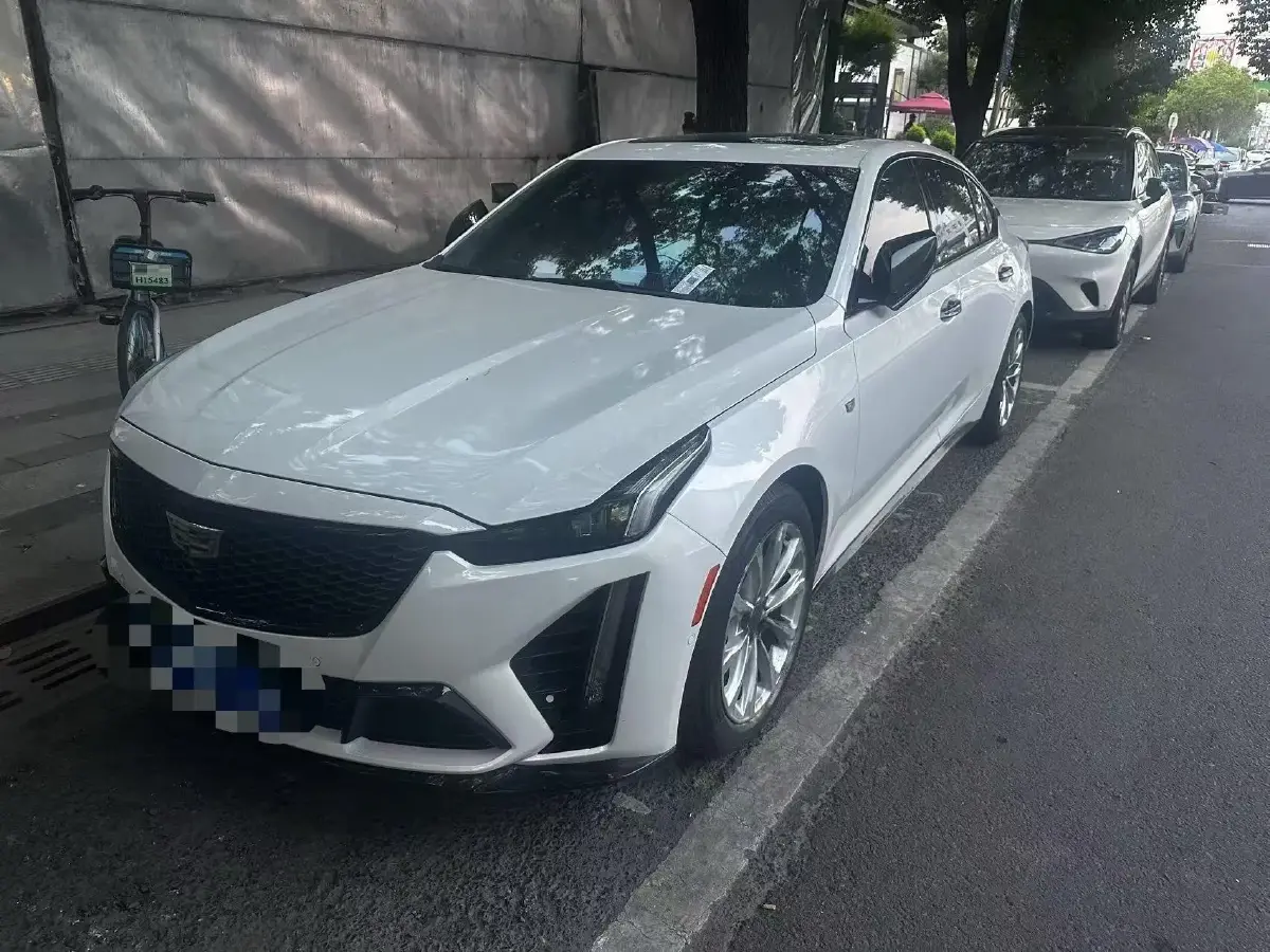 2023 Cadillac CT5 2.0T 237HP L4 10AT