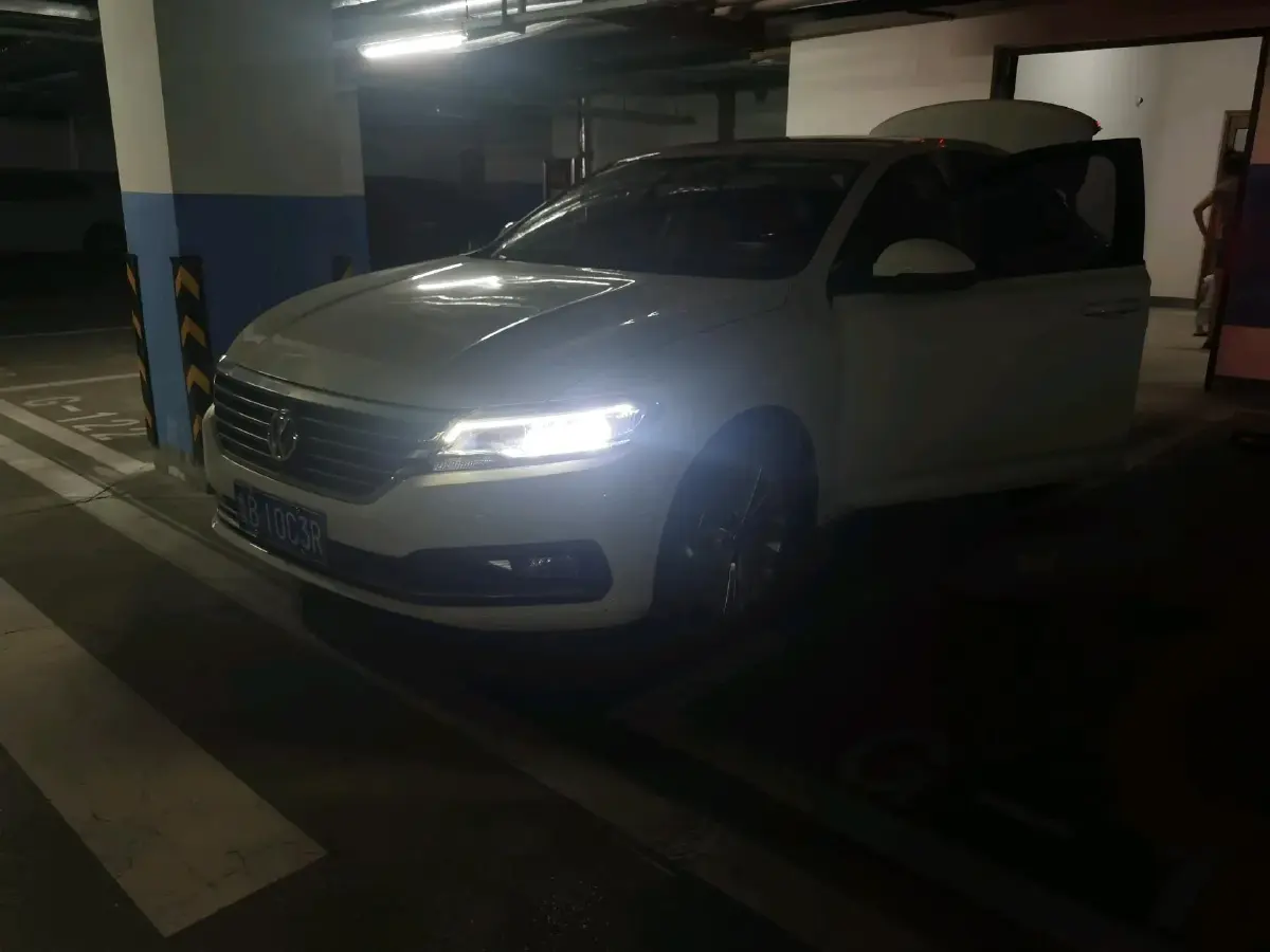 2019 Volkswagen Lavida 1.5L 112HP L4 6AT