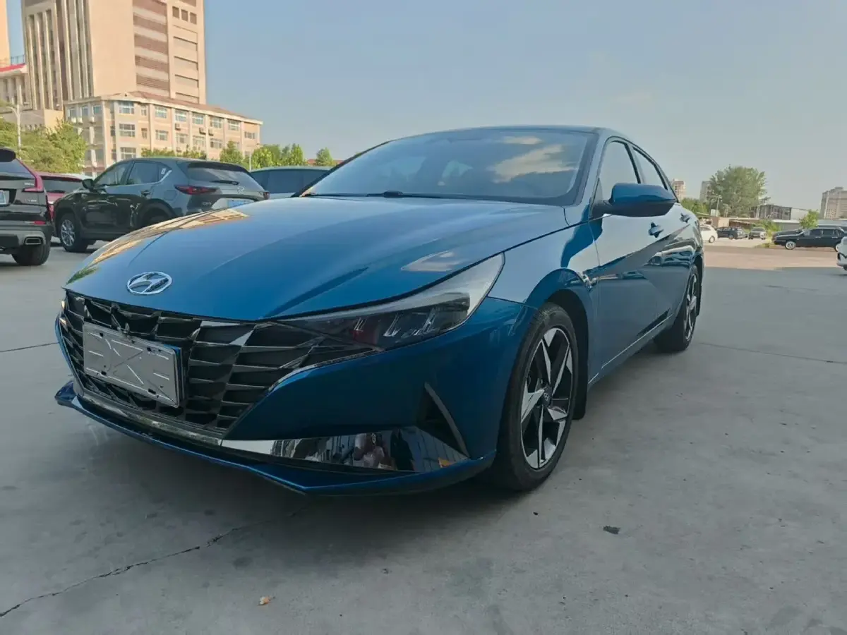 2022 Hyundai Elantra 1.5L 115HP L4 CVT