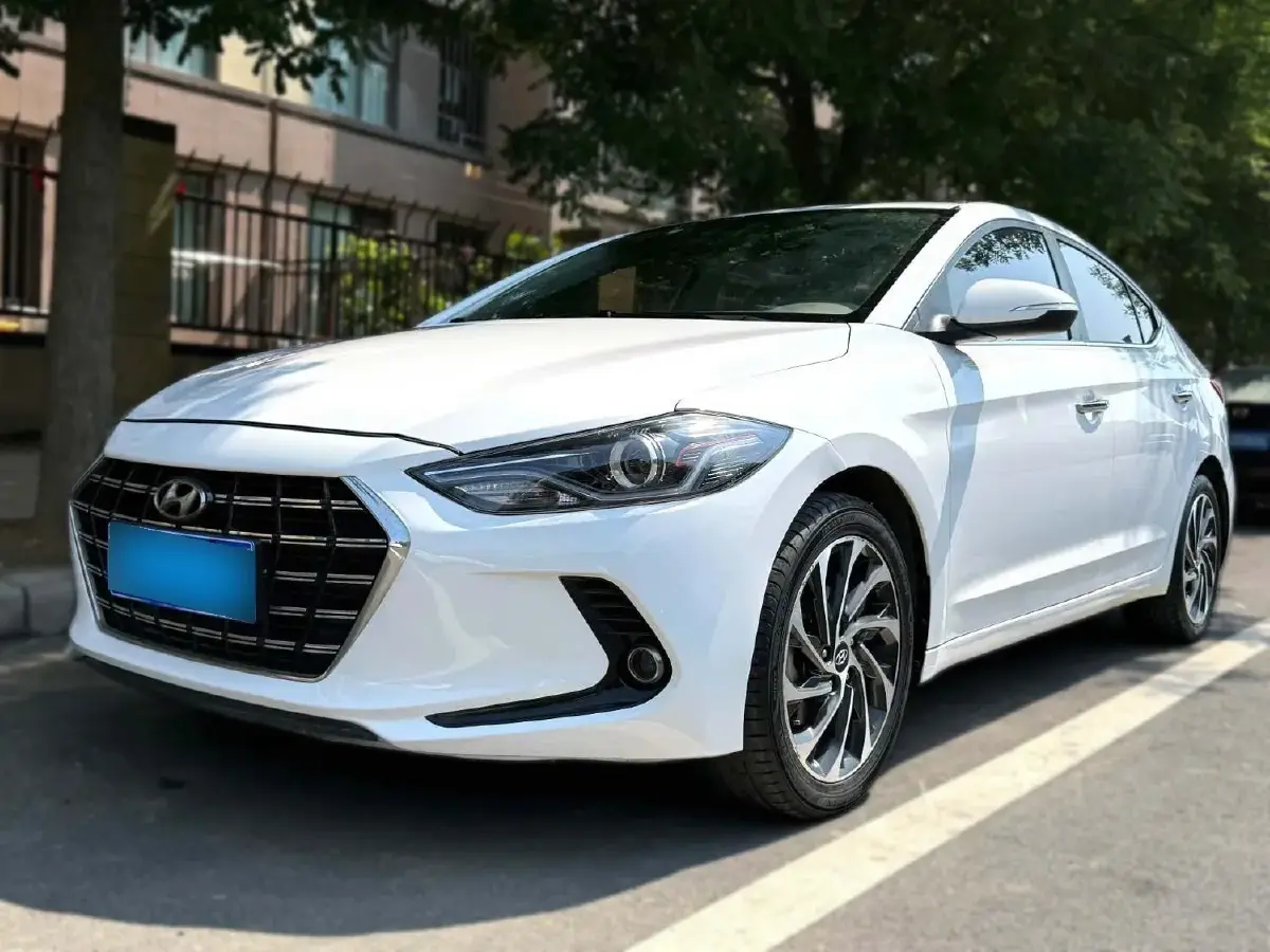 2019 Hyundai Elantra 1.5L 115HP L4 CVT