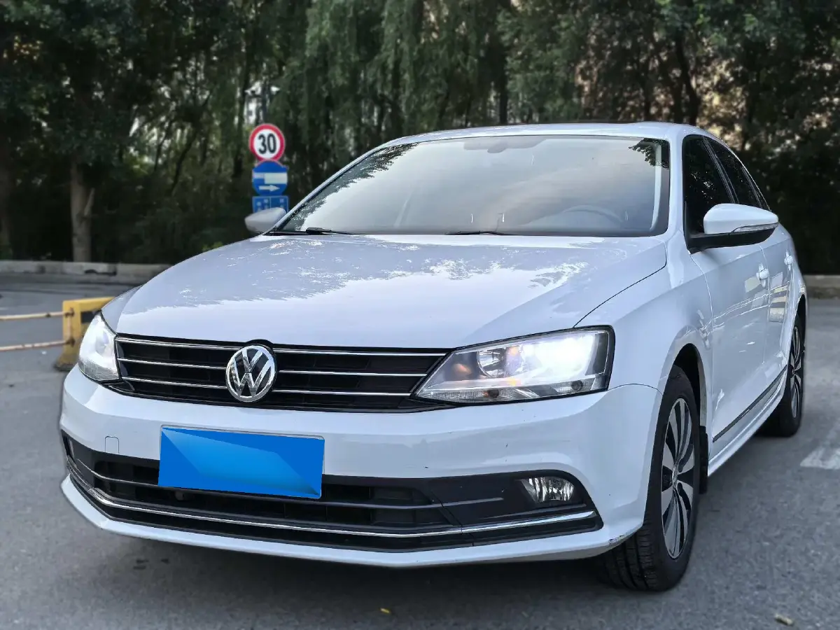 2018 Volkswagen Sagitar 1.6L 110HP L4 6AT