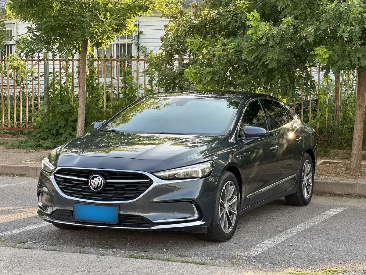 2021 Buick Larcosse 2.0T 237HP L4 9AT