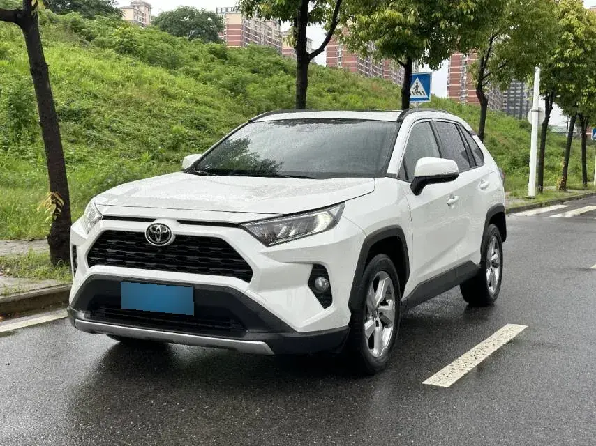 2020 Toyota RAV4 2.0L 171HP L4 CVT