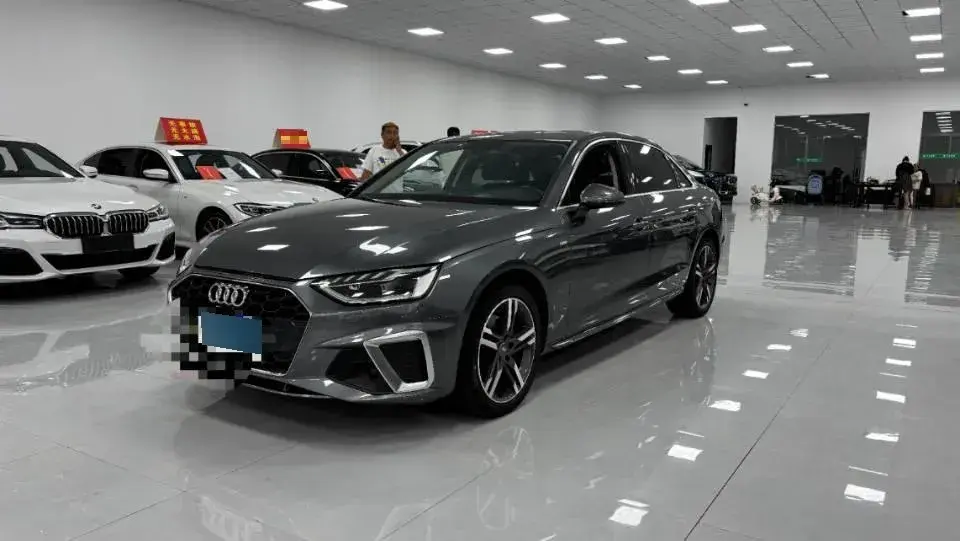 2020 Audi A4L 2.0T 190HP L4 7DCT