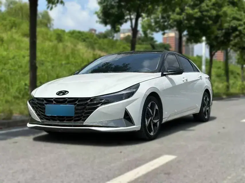 2021 Hyundai Elantra 1.5L 115HP L4 CVT