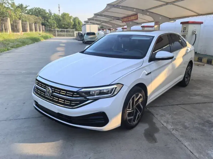 2023 Volkswagen Sagitar 1.4T 150HP L4 7DCT