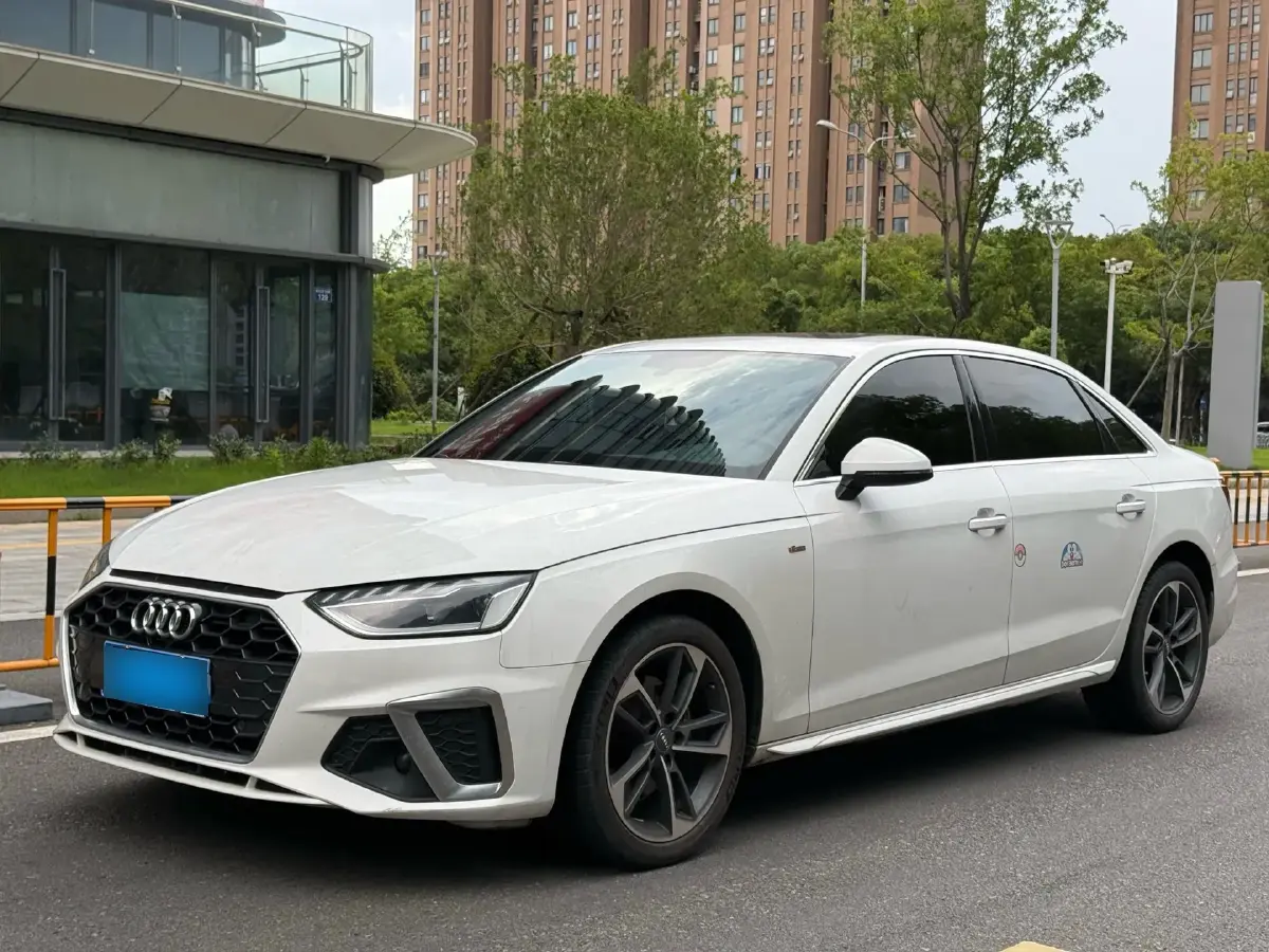 2020 Audi A4L 2.0T 150HP L4 7DCT