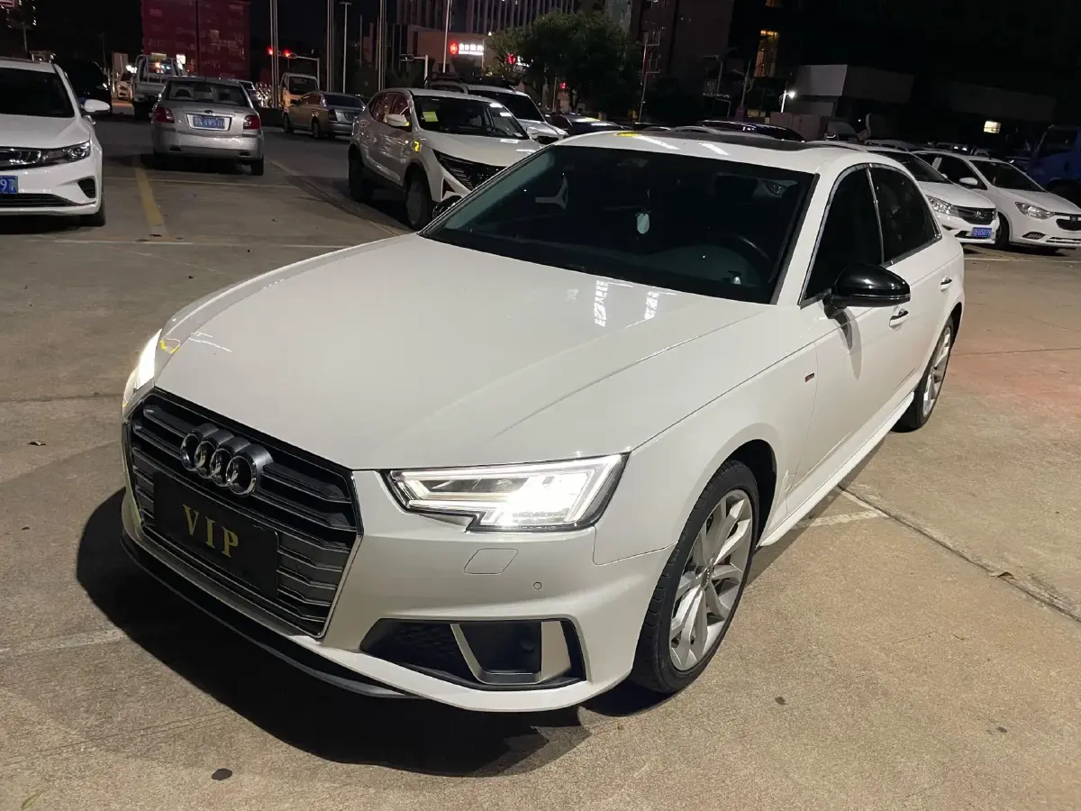 2019 Audi A4L 2.0T 252HP L4 7DCT