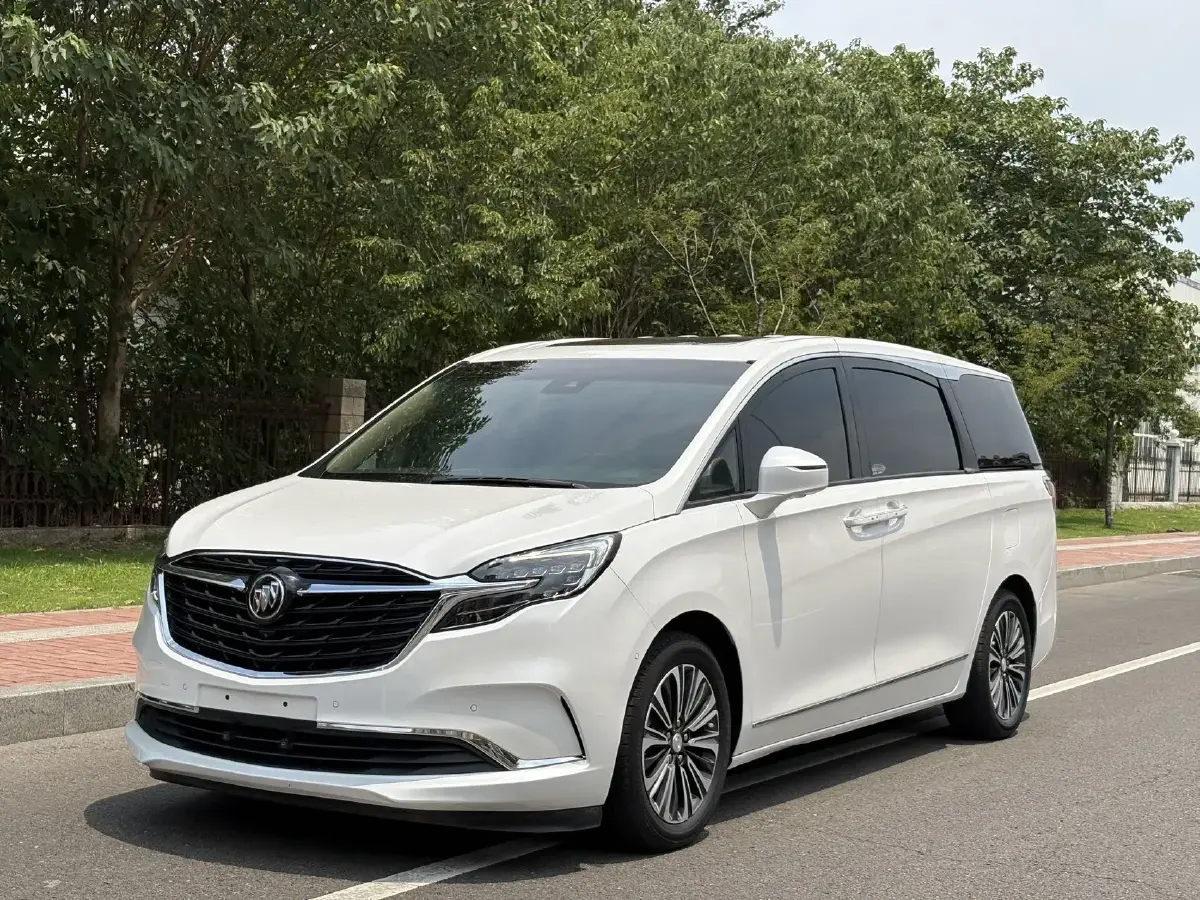 2020 Buick GL8 2.0T 237HP L4 9AT 2020 Buick GL8 2.0T 237HP L4 9AT