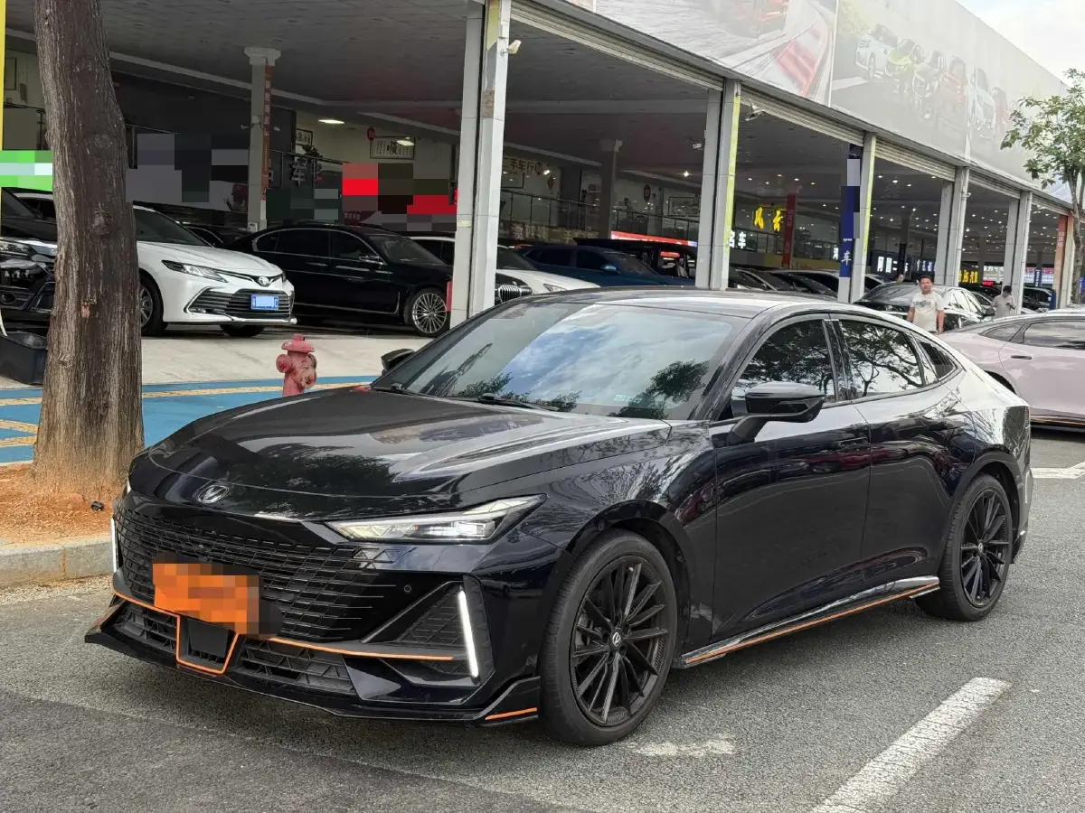 2022 ChangAn UNI-V 1.5T 188HP L4 7DCT