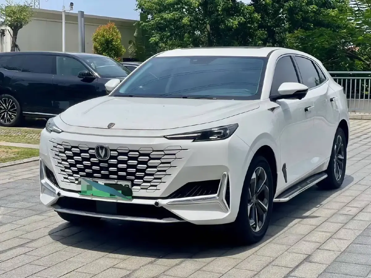 2022 ChangAn UNI-K iDD 1.5T 170HP L4 6TCT PHEV 30.74KWH
