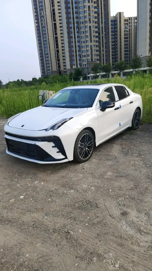 2025 LYNK&CO 03 2.0T 254HP L4 7DCT