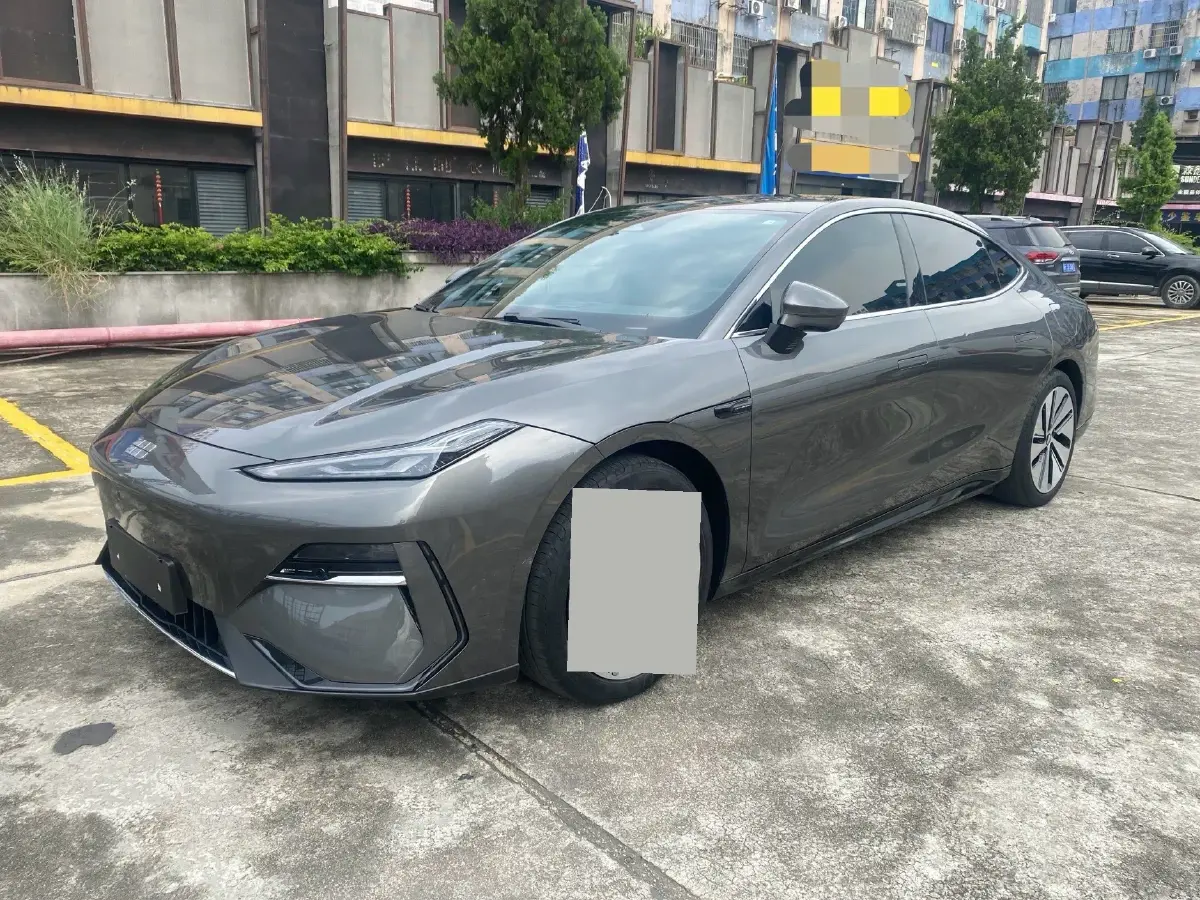 2024 Geely Galaxy E8 BEV 76KWH