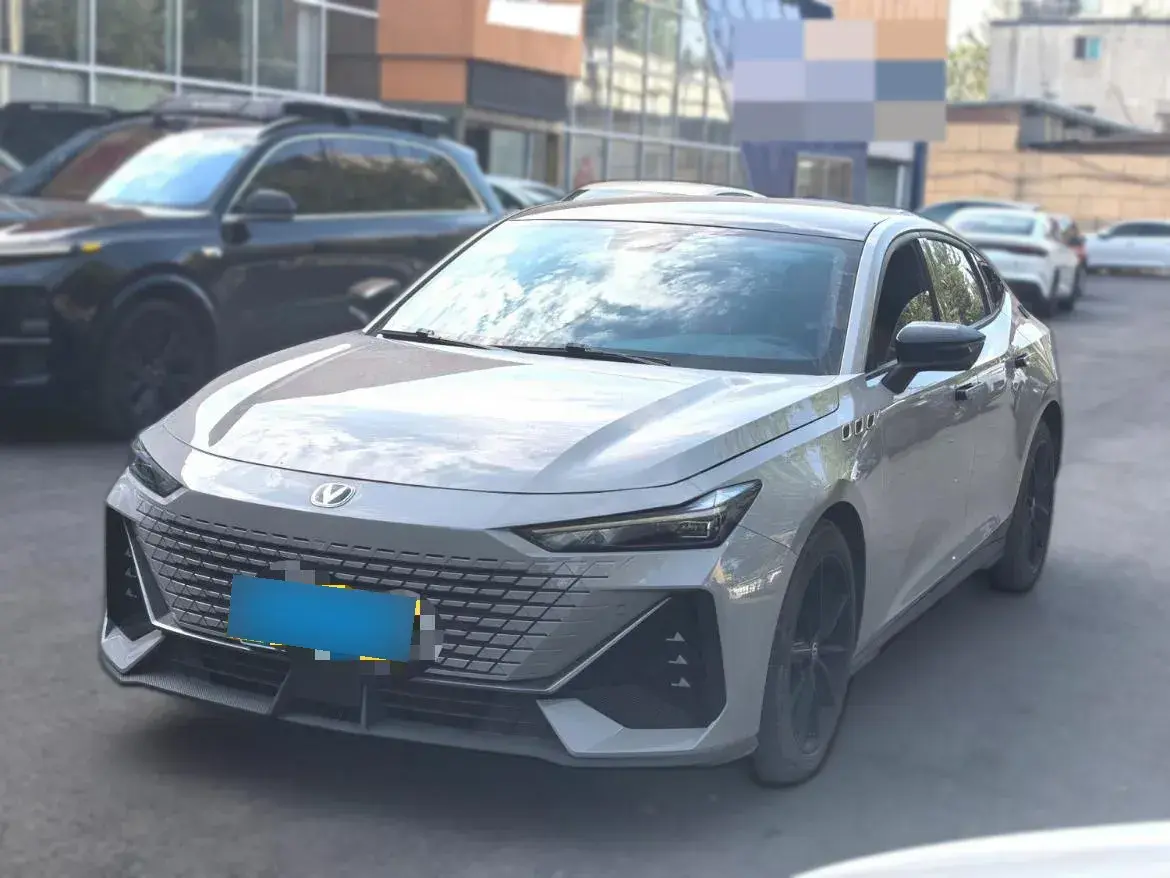 2023 ChangAn UNI-V 1.5T 188HP L4 7DCT