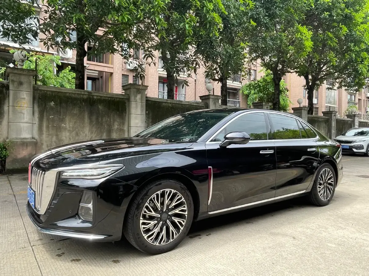 2024 HongQi H5 2.0T 224HP L4 8AT