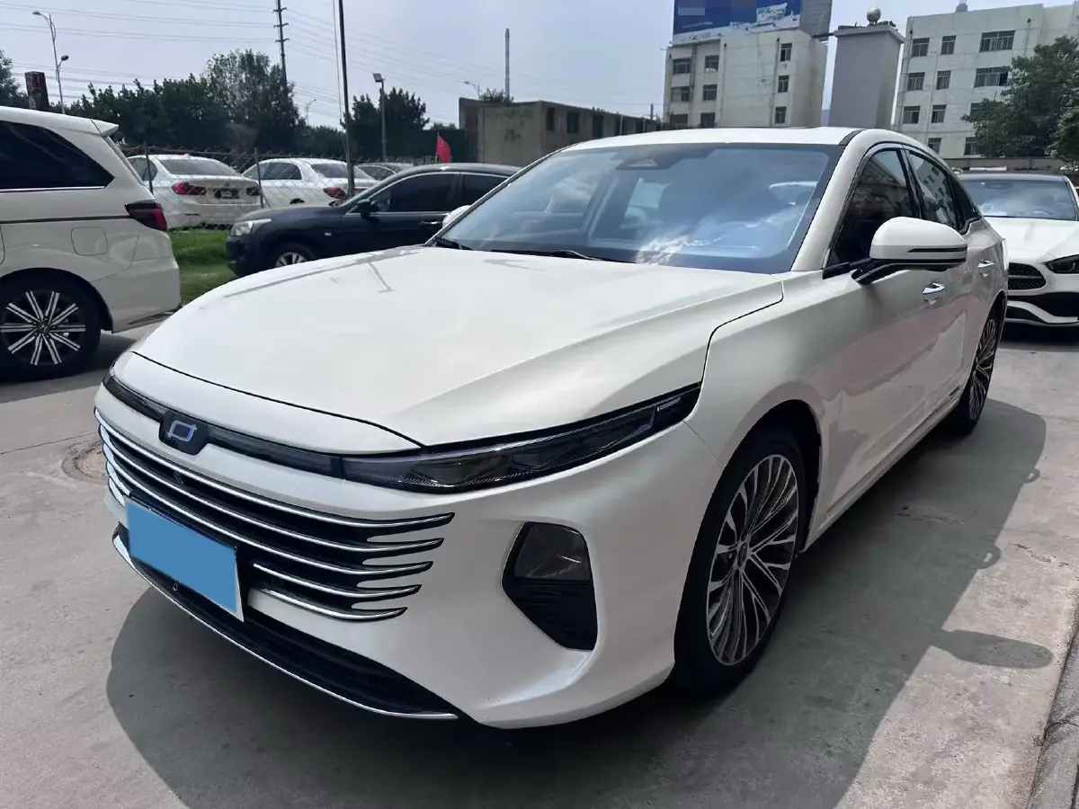 2024 Bestune B70 1.5T 169HP L4 7DCT