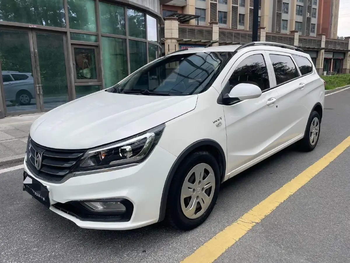 2017 BaoJun 310W 1.5L 112HP L4 6MT