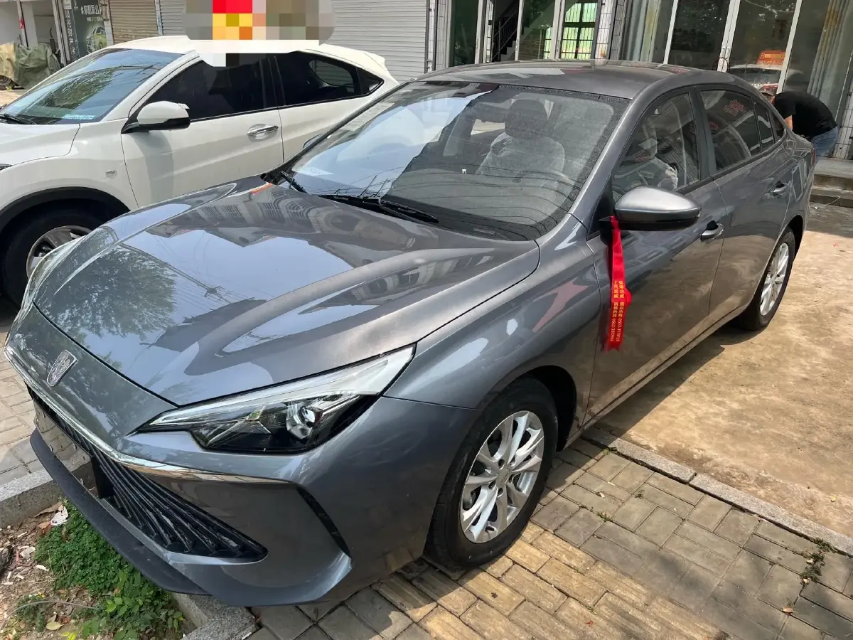 2023 Roewe i5 1.5L 129HP L4 5MT