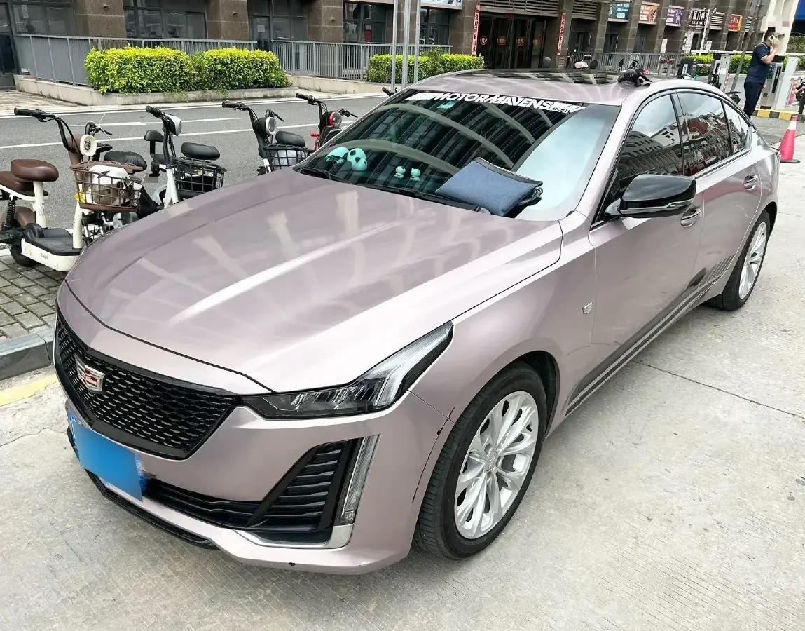 2022 Cadillac CT5 2.0T 237HP L4 10AT