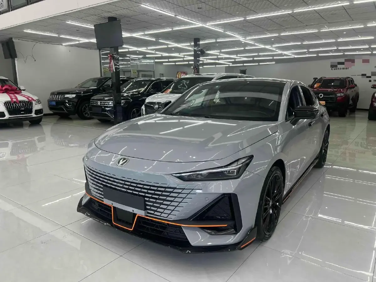 2022 ChangAn UNI-V 1.5T 188HP L4 7DCT