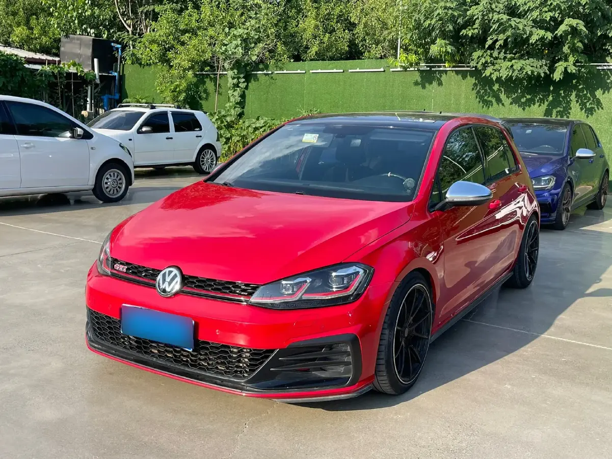 2018 Volkswagen GolfGTI 2.0T 220HP L4 7DCT