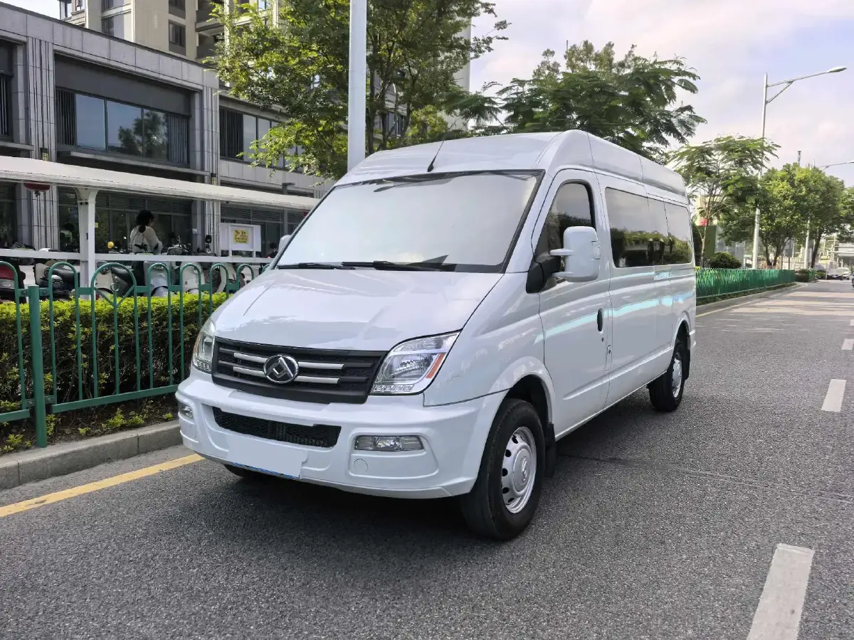 2021 MAXUS XinTu V80 2.0T 139HP L4 6MT