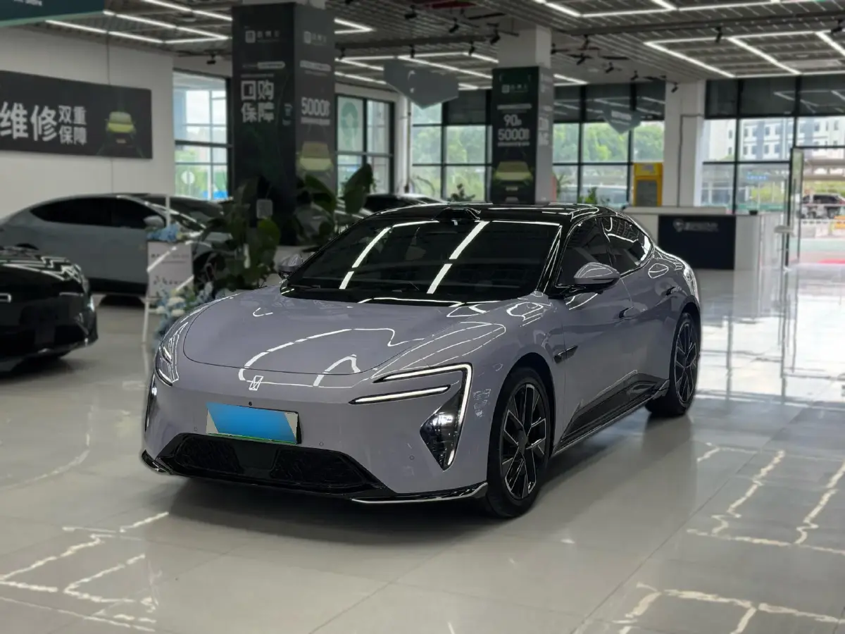 2025 Avatr 06 REEV 156HP REEV