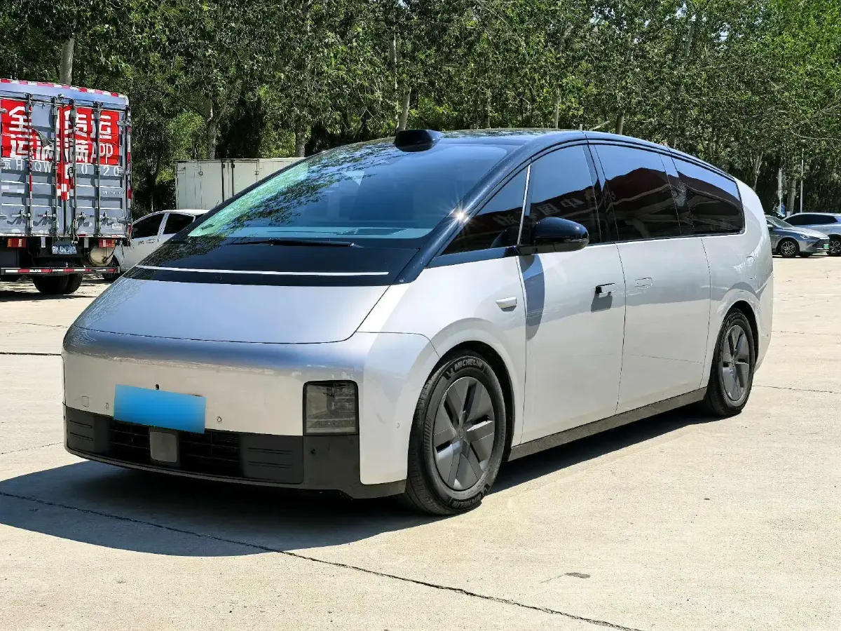 2024 Li MEGA BEV 102.7KWH