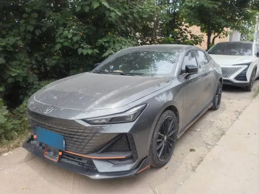 2022 ChangAn UNI-V 1.5T 188HP L4 7DCT