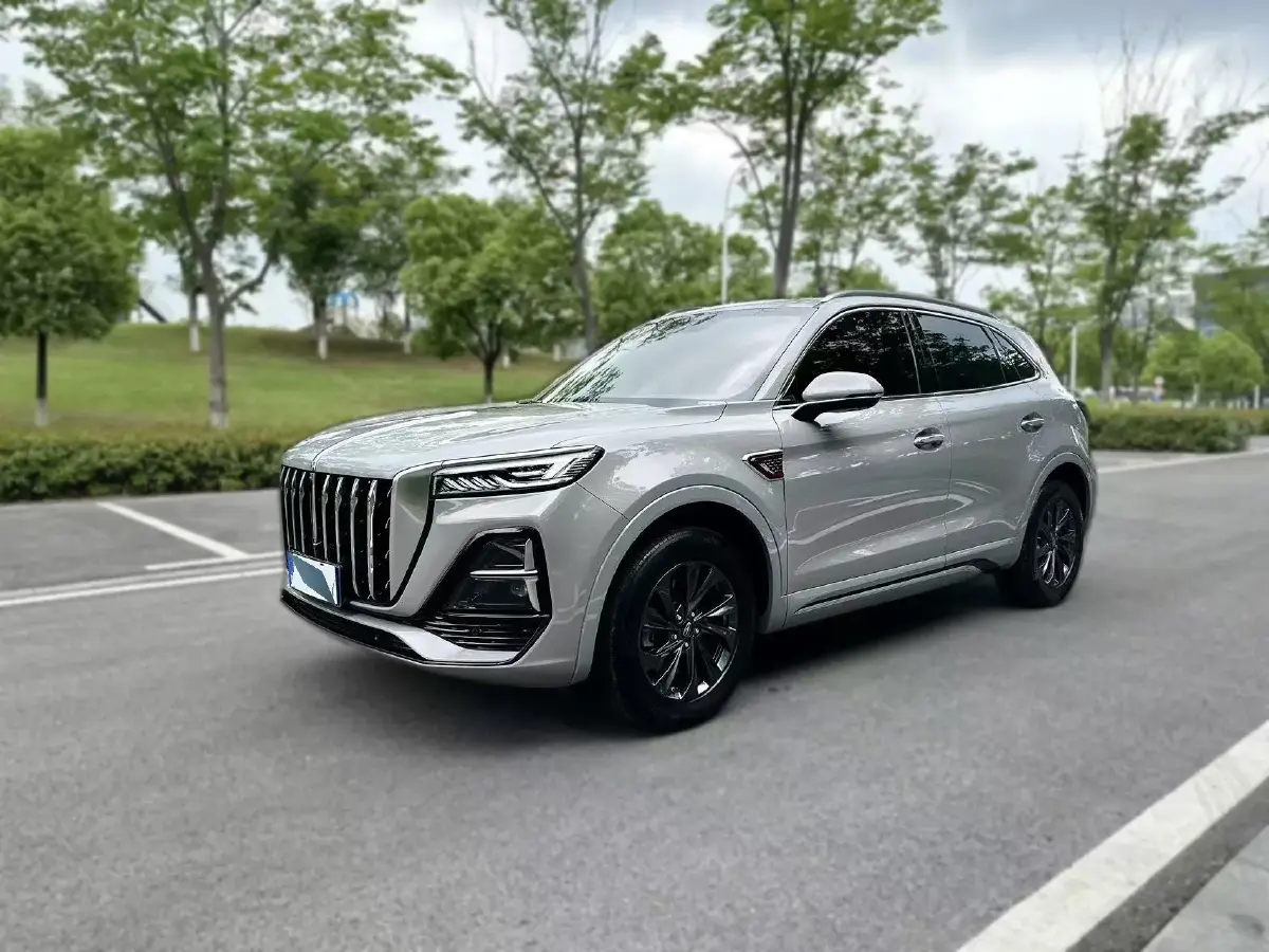 2023 HongQi HS5 2.0T 252HP L4 8AT