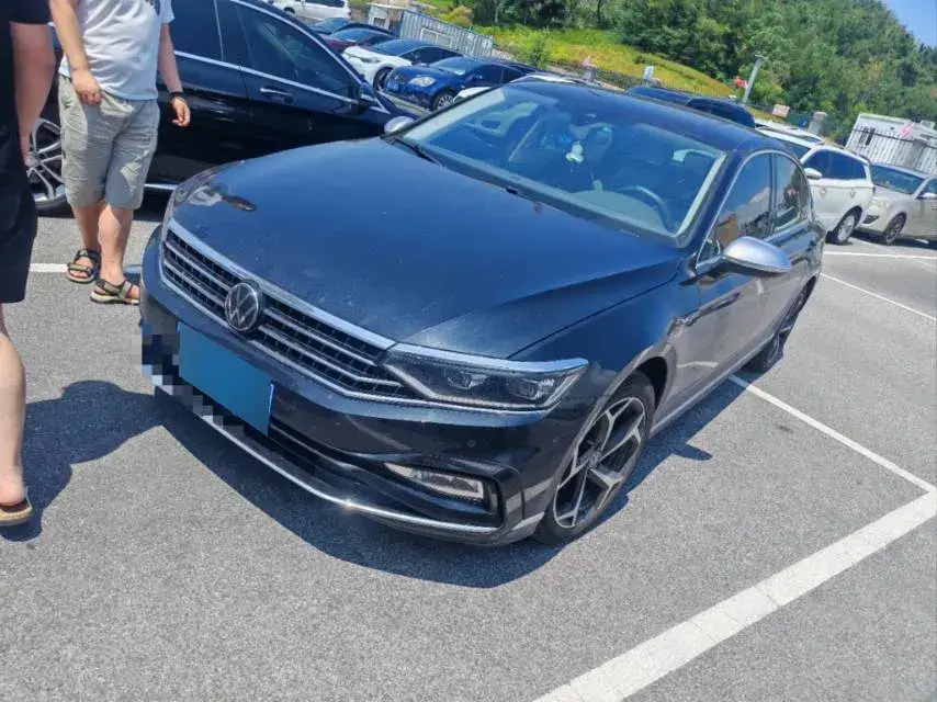 2023 Volkswagen Magotan 2.0T 220HP L4 7DCT