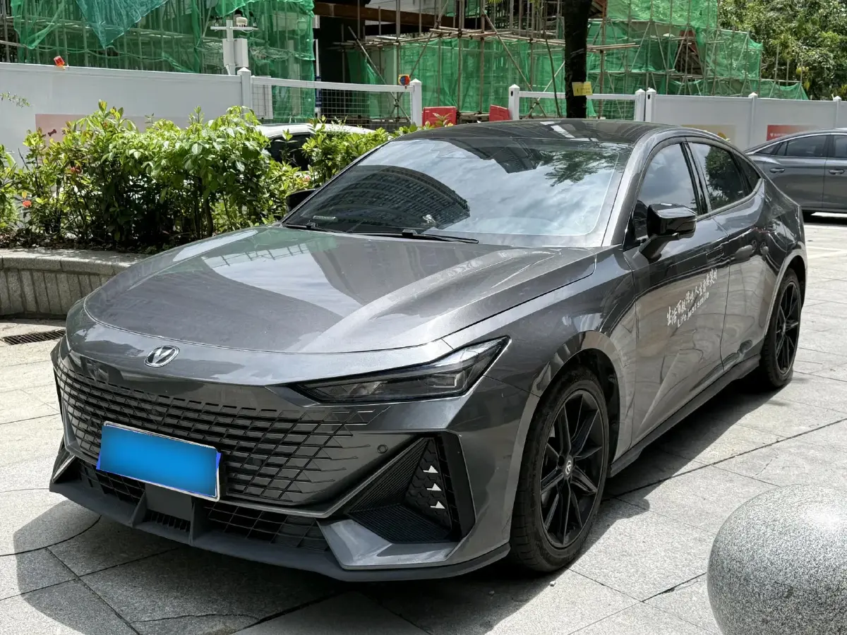 2023 ChangAn UNI-V 1.5T 188HP L4 7DCT