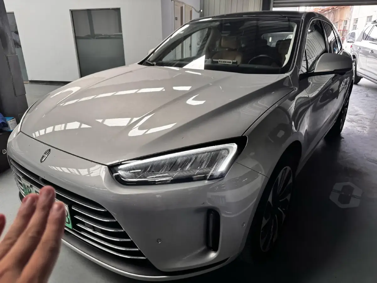 2022 HIMA AITO M5 Range Extended 125HP REEV 40KWH