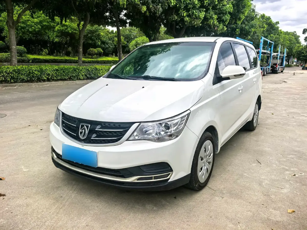 2019 BaoJun 730 1.5L 105HP L4 6MT