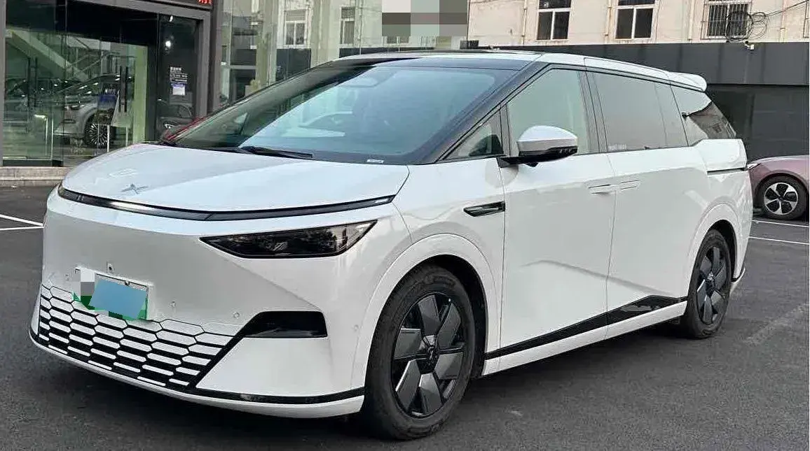 2024 Xpeng X9 BEV 101.5KWH