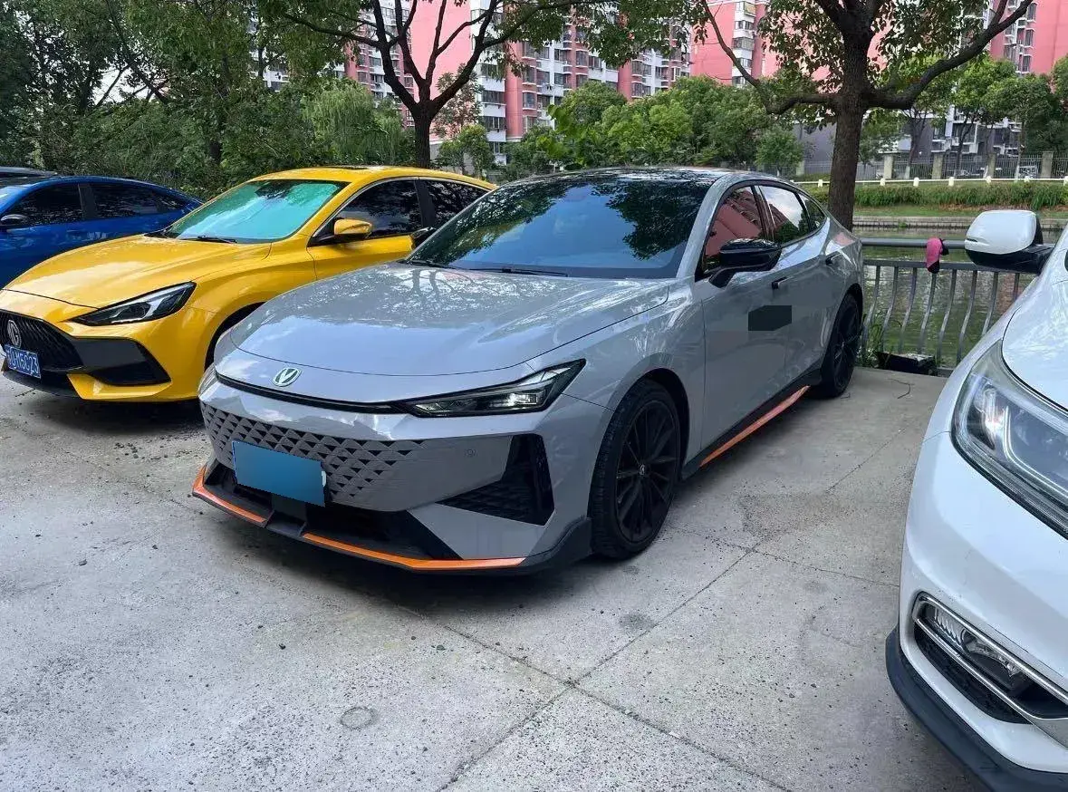 2024 ChangAn UNI-V 1.5T 188HP L4 7DCT