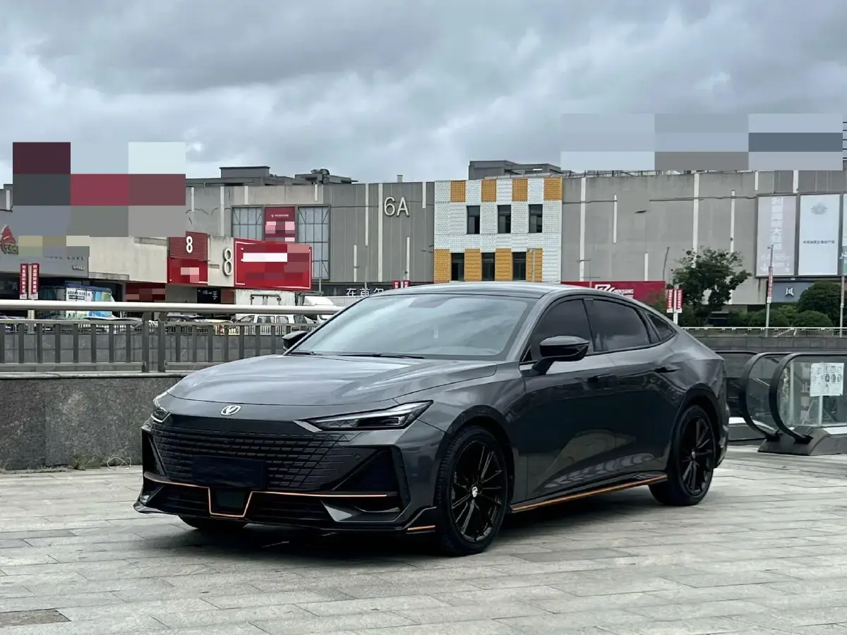 2022 ChangAn UNI-V 1.5T 188HP L4 7DCT