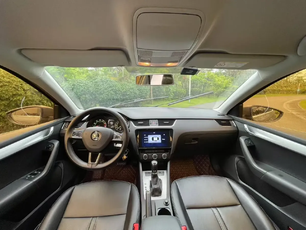 2019 Skoda Octavia 1.2T 116HP L4 7DCT,autocango,china used car exporter,china ev exporter,chinese used car exporter,chinese used ev exporter