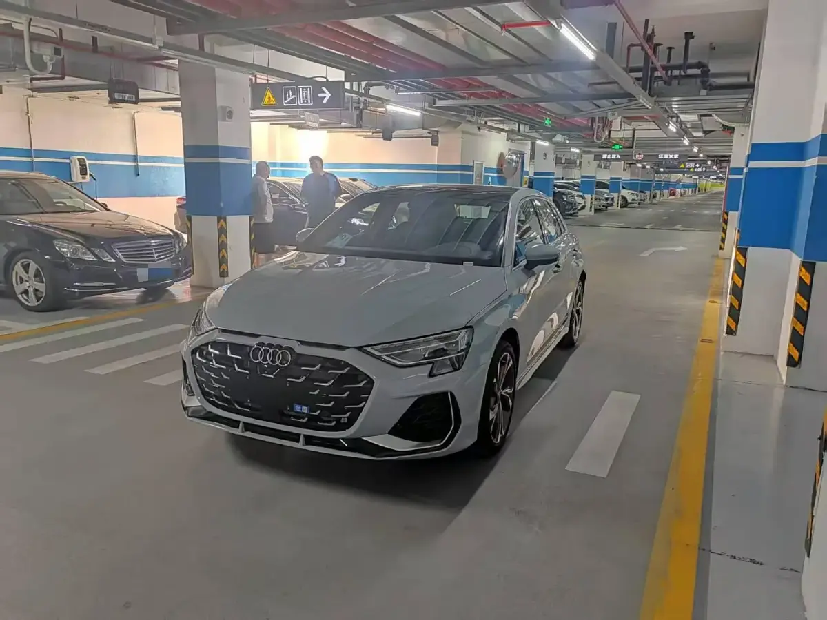 2025 Audi A3 1.5T 160HP L4 7DCT