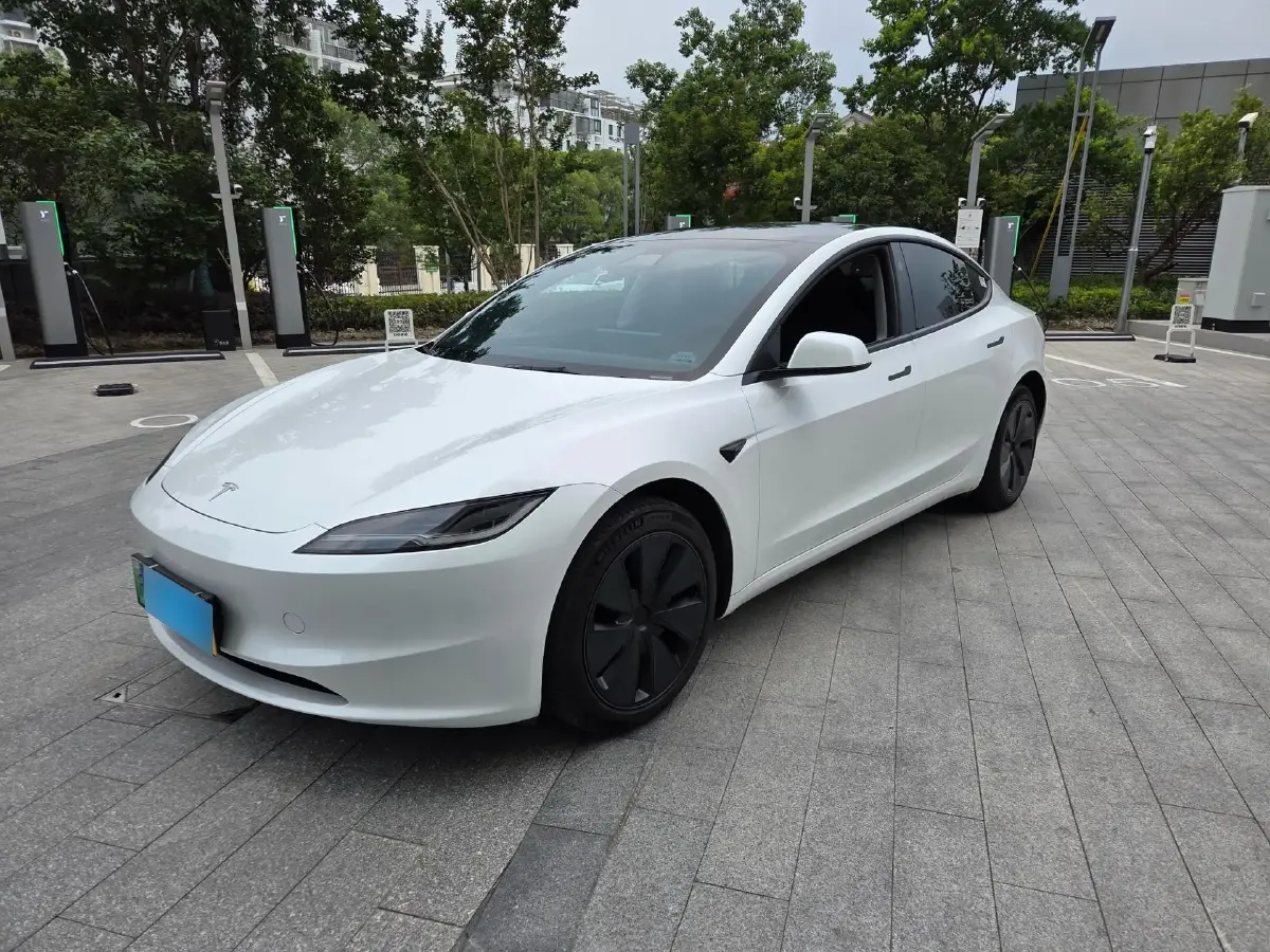 2023 Tesla Model 3 BEV 60KWH