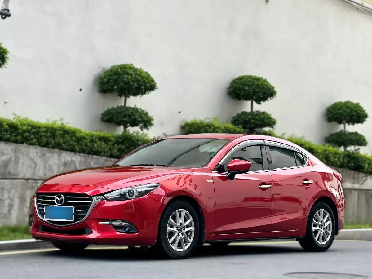 2017 Mazda 3 Axela 1.5L 117HP L4 6AT