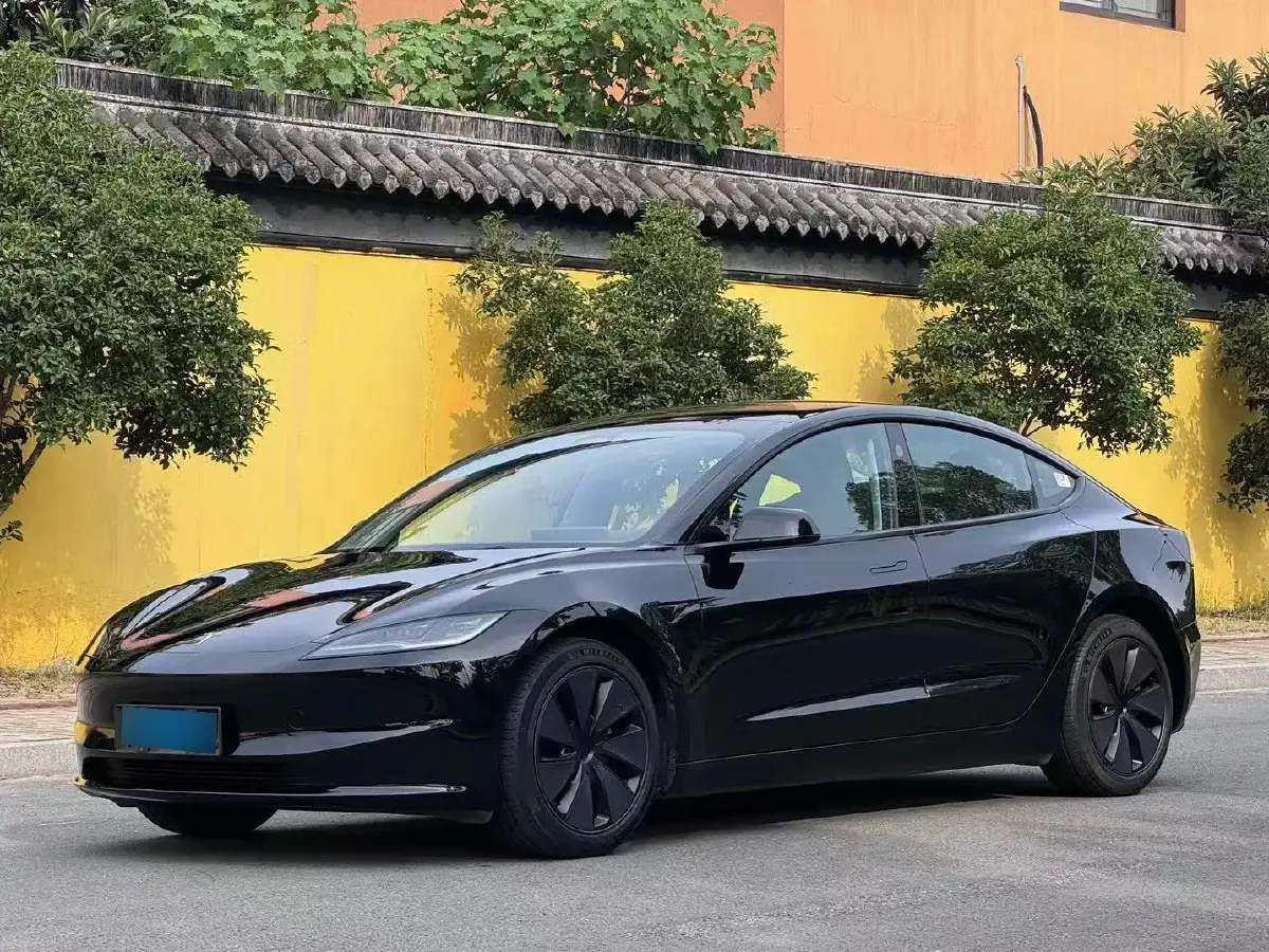 2023 Tesla Model 3 BEV 60KWH