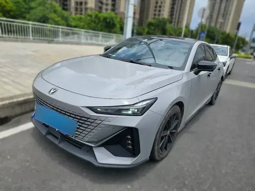 2022 ChangAn UNI-V 1.5T 188HP L4 7DCT