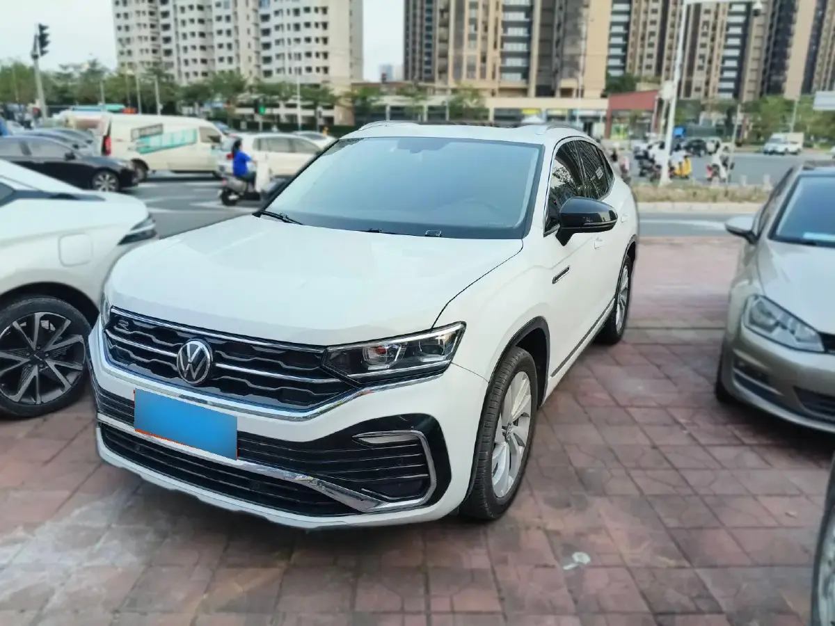 2020 Volkswagen Tayron X 2.0T 186HP L4 7DCT