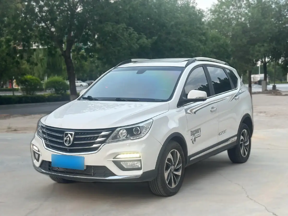 2017 BaoJun 560 1.5T 150HP L4 6DCT